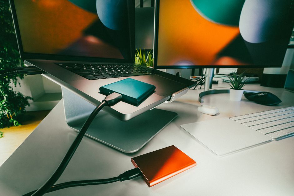 How to Connect an External Monitor to a Laptop