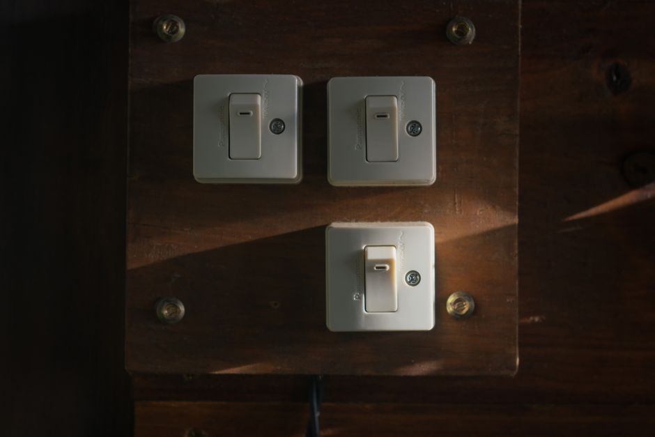 Fix a Switch That Will Not Show on the TV