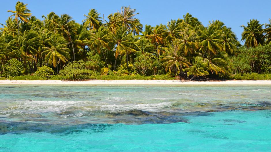 Travel to the Outer Islands