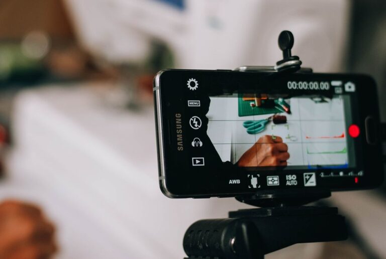 How to Screen Record on iPhone With Sound
