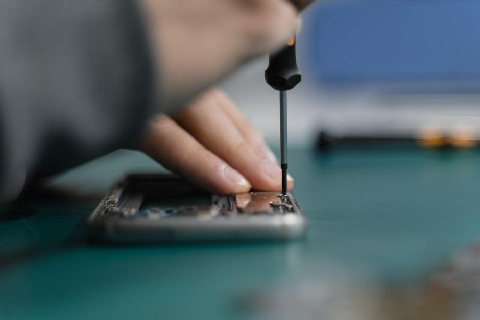 How to Fix a Phone That Overheats