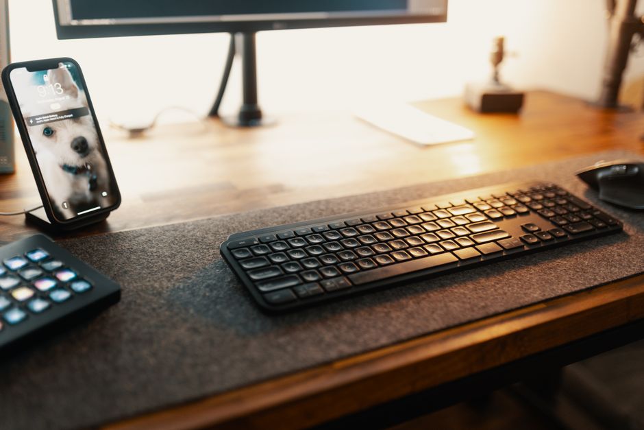 Compare Bluetooth and Wired Keyboards